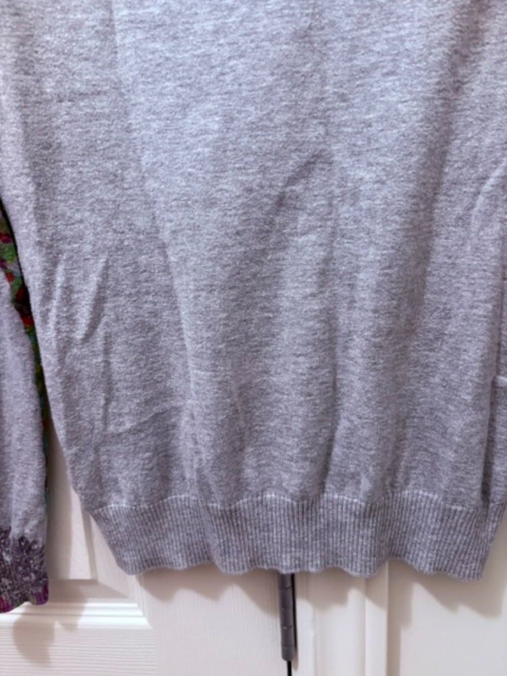 DESiGUAL Women's sz S light sweater top grey with multicolour Desigual floral - Picture 16 of 16